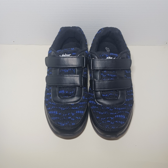 KR Strikeforce Flyer Mesh Black/Blue Youth Boys Bowling Shoes Size 5 - Picture 1 of 7